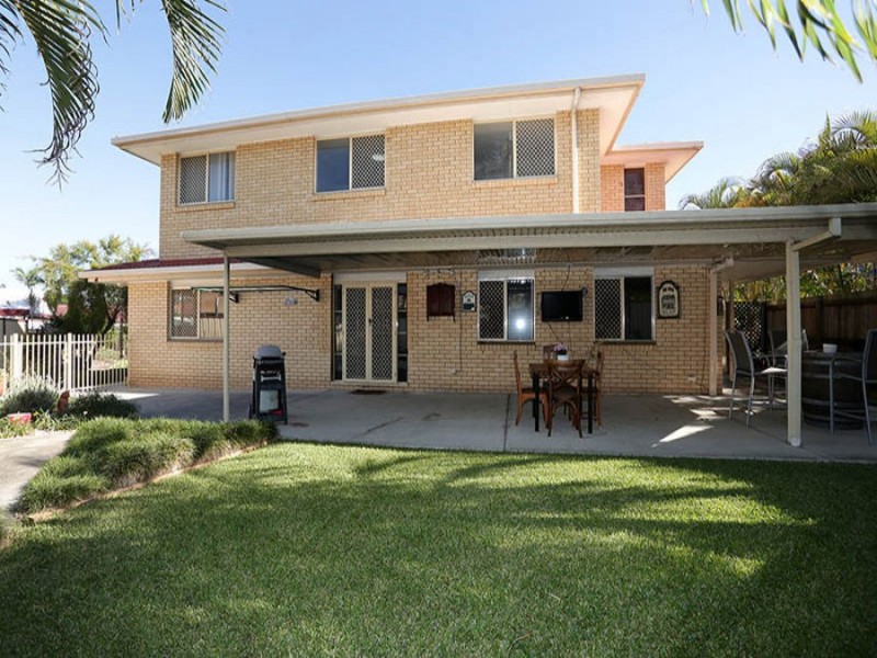 18 Bluegum Street, Macgregor QLD 4109