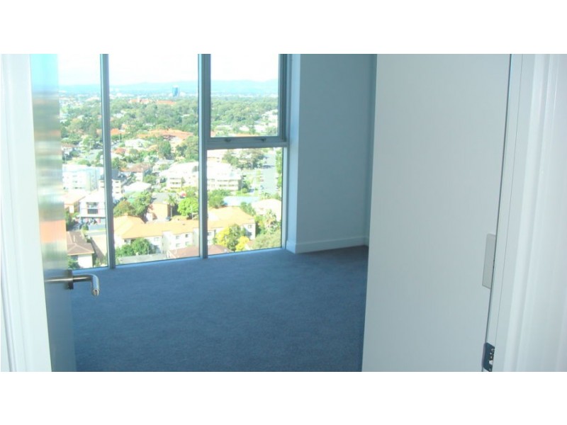 21705 5 Lawson Street, Southport QLD 4215