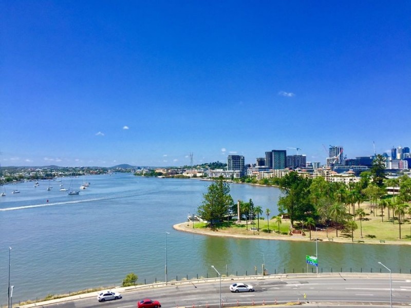 U810 /8 Hunt Street, Hamilton QLD 4007