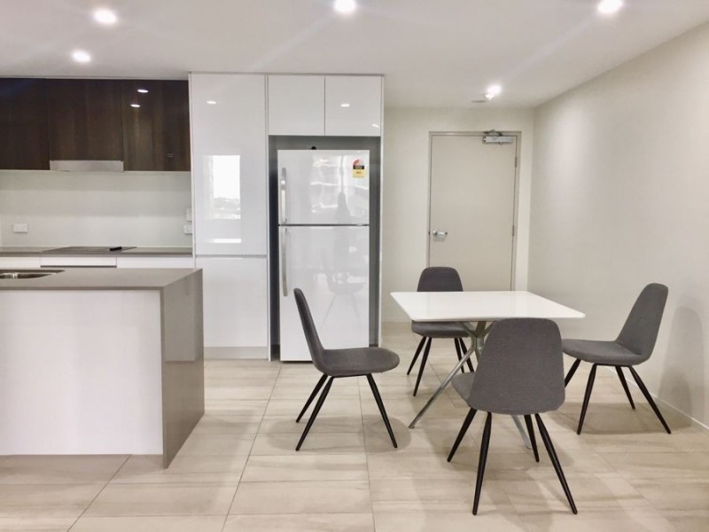 U810 /8 Hunt Street, Hamilton QLD 4007