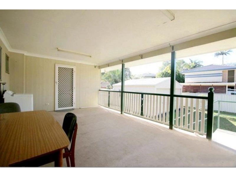 30 Leven Street, Coopers Plains QLD 4108