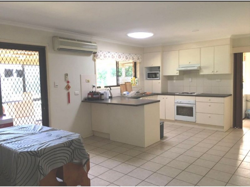 Robertson Address available on request, Robertson QLD 4109