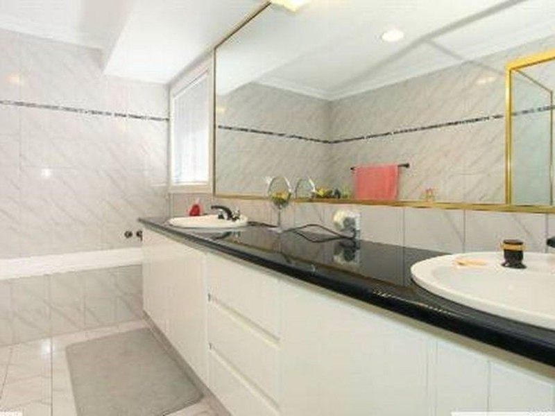 21 Allandale Entrance, Mermaid Waters QLD 4218