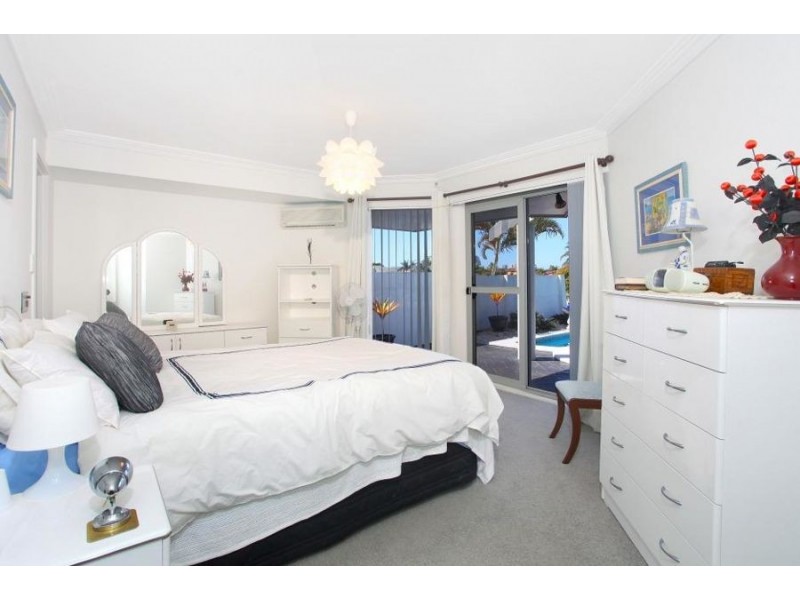 21 Allandale Entrance, Mermaid Waters QLD 4218