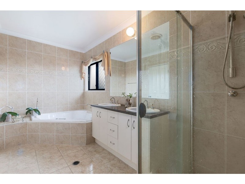 15 Crab Apple street, Stretton QLD 4116