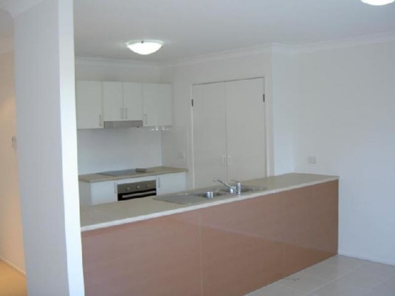 27/11 Portia Street Kingston, Kingston QLD 4114