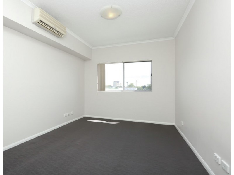 28/1 McNaughton St, Redcliffe QLD 4020