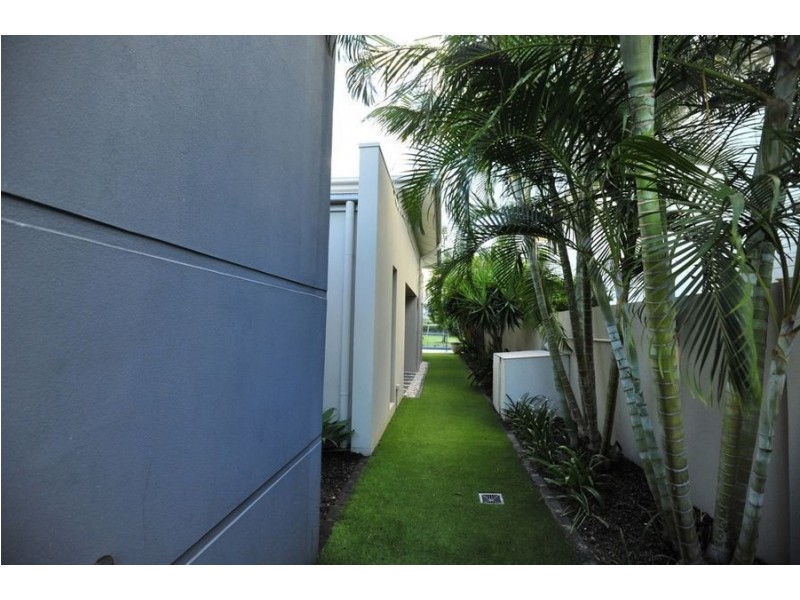 2809 Gracemere Circuit East, Hope Island QLD 4212