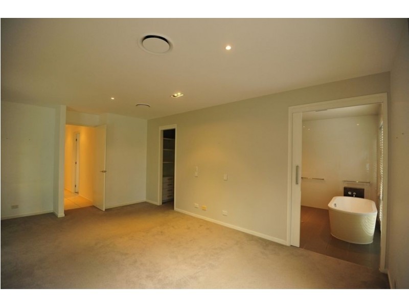2809 Gracemere Circuit East, Hope Island QLD 4212