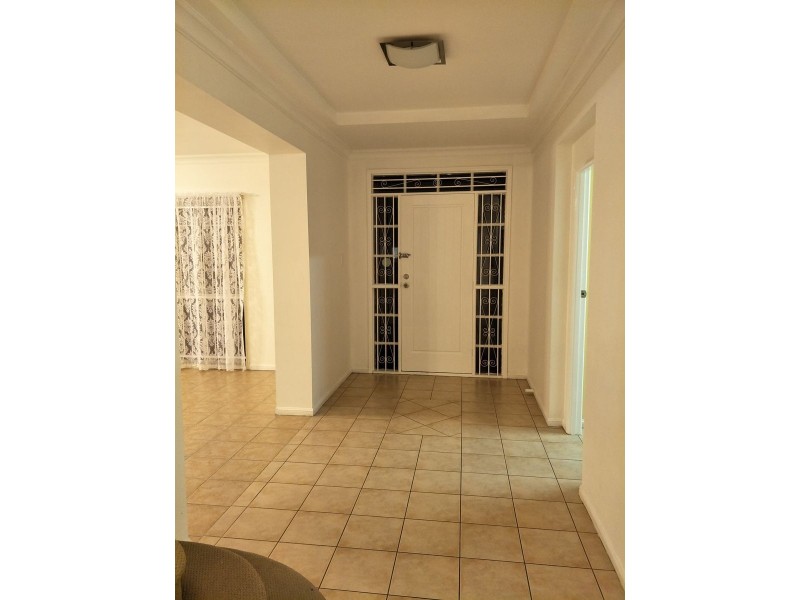 137 Glenfield St, Parkinson QLD 4115