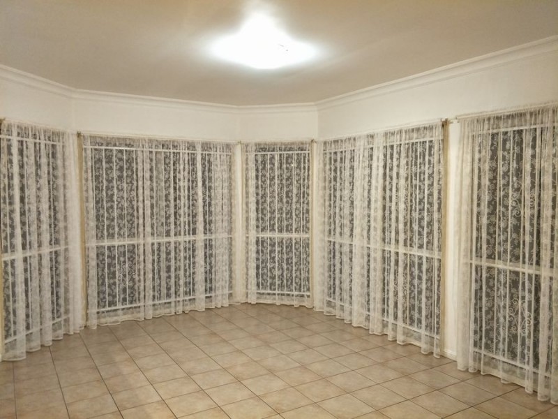 137 Glenfield St, Parkinson QLD 4115