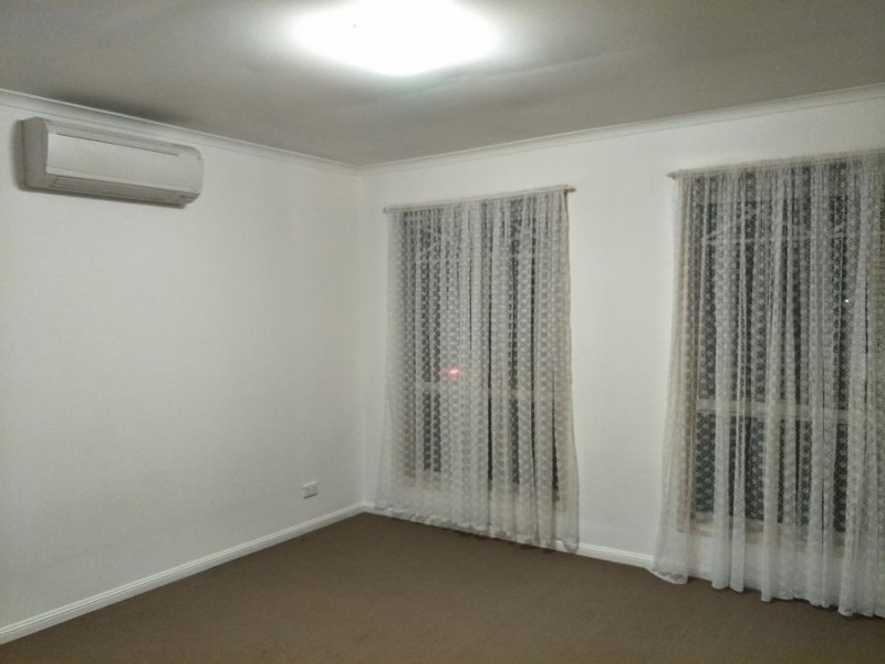 137 Glenfield St, Parkinson QLD 4115