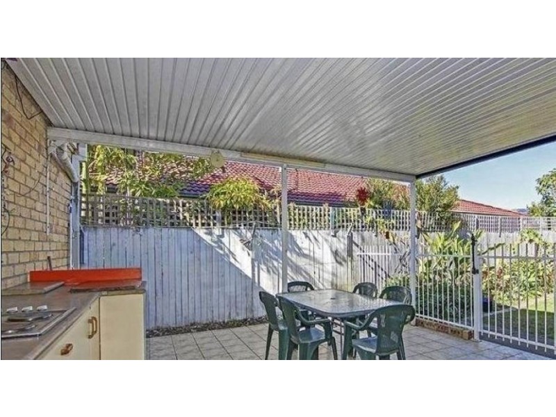 137 Glenfield St, Parkinson QLD 4115