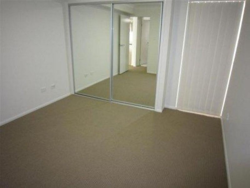 2V 35 hamilton road, Moorooka QLD 4105