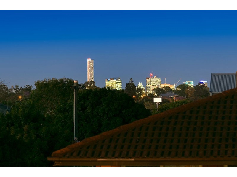 2V 35 hamilton road, Moorooka QLD 4105