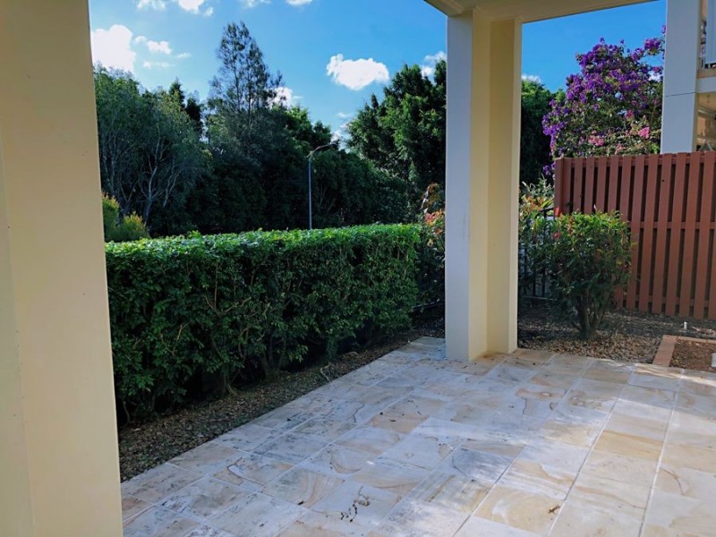1072/1 The Cove Cres, Carrara QLD 4211
