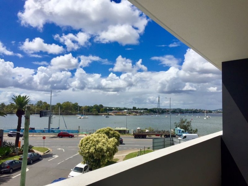 U402 8 Hunt Street, Hamilton QLD 4007