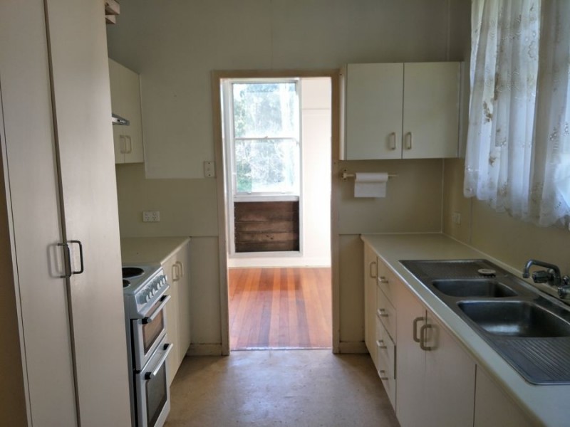 30 Waterford Tamborine Rd, Waterford QLD 4133