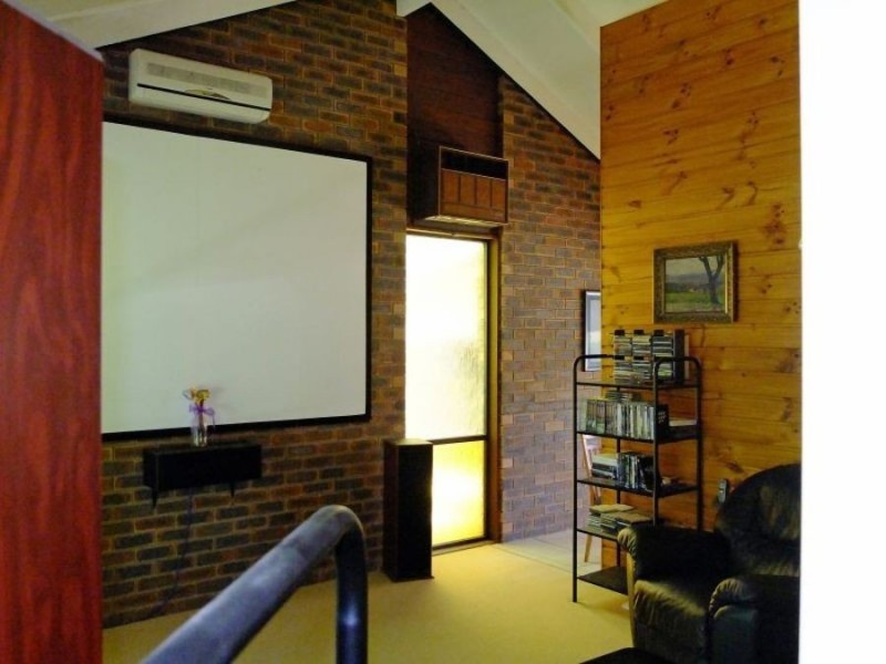 6 Kenevi Close, Riverhills QLD 4074