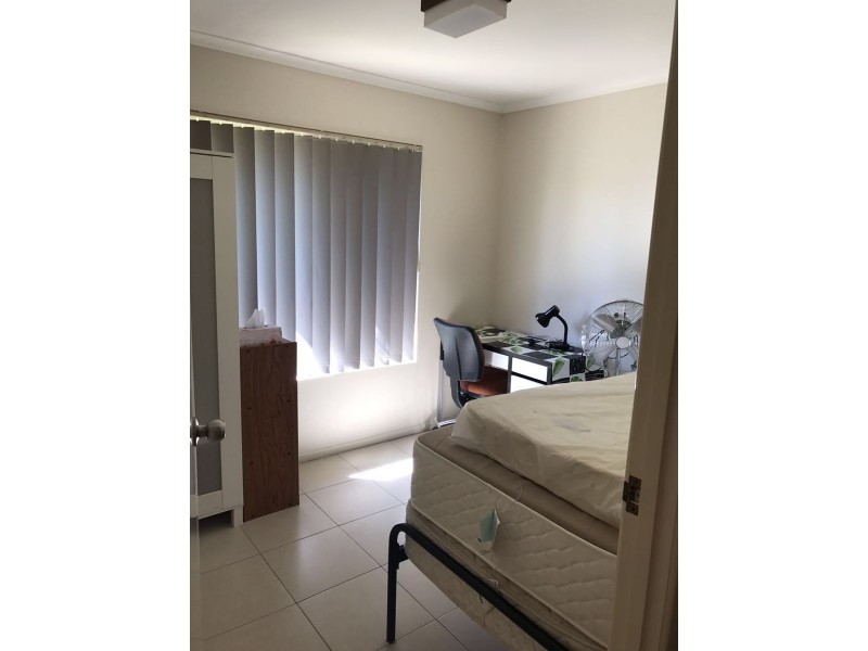 456 Mains Rd, Macgregor QLD 4109