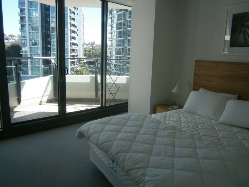 H-986 Harbour Rd, Hamilton QLD 4007