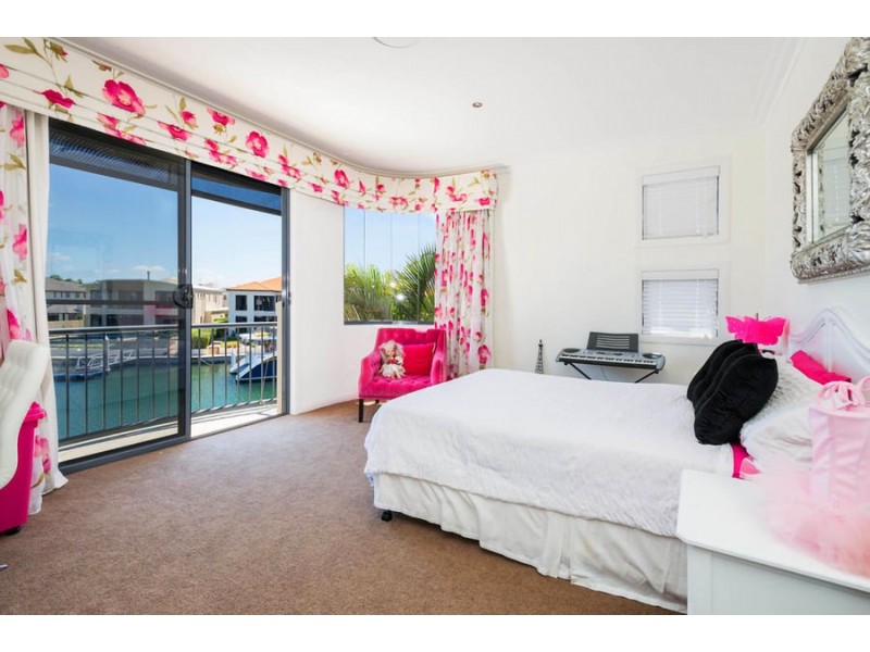 51 KING CHARLES DRIVE, Paradise Point QLD 4216