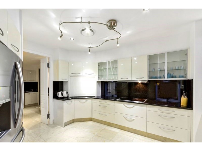 51 KING CHARLES DRIVE, Paradise Point QLD 4216