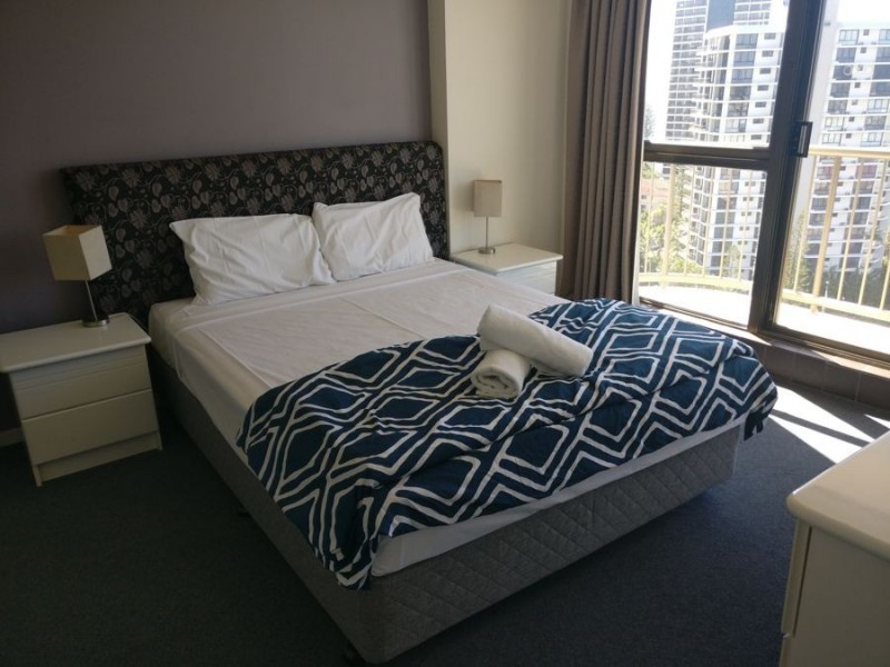 56 43 enderley avenue, Surfers Paradise QLD 4217