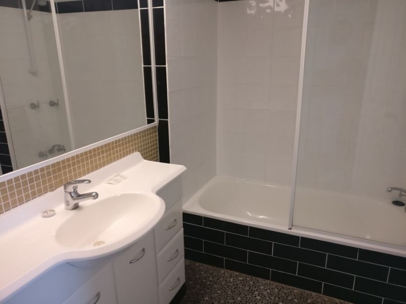 56 43 enderley avenue, Surfers Paradise QLD 4217