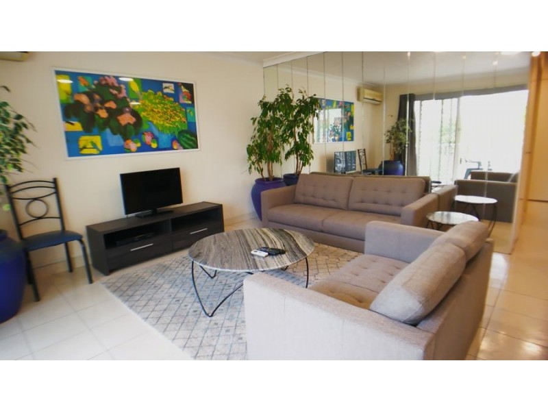 20 32-42 Beach Parade, Surfers Paradise QLD 4217