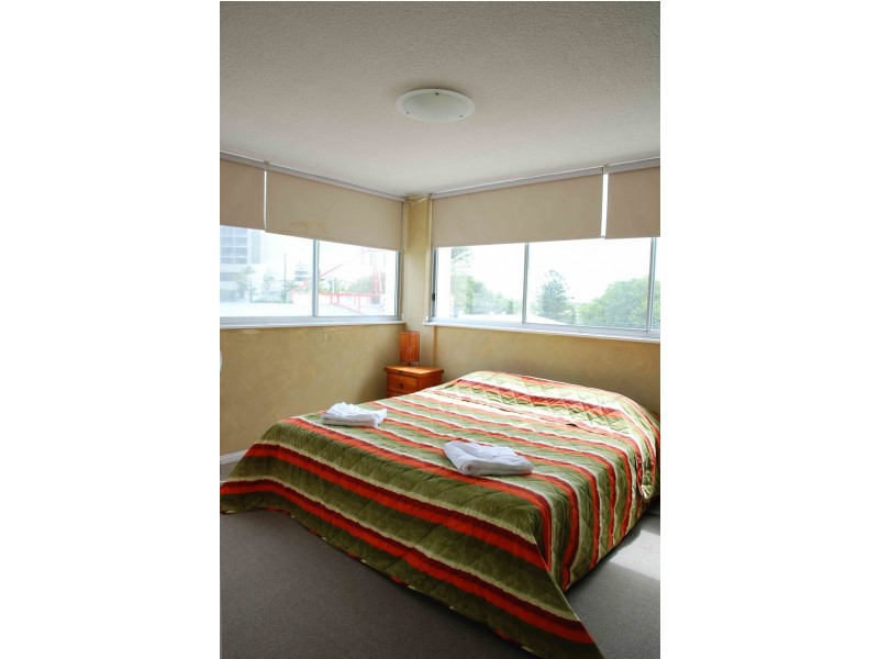 104/2 Ocean Avenue, Surfers Paradise QLD 4217