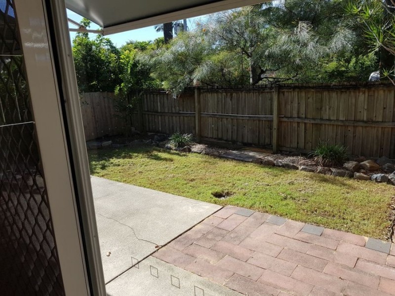 20 Huth Street, Labrador QLD 4215