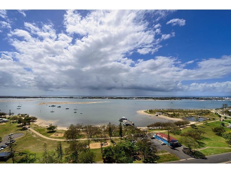 20 Huth Street, Labrador QLD 4215