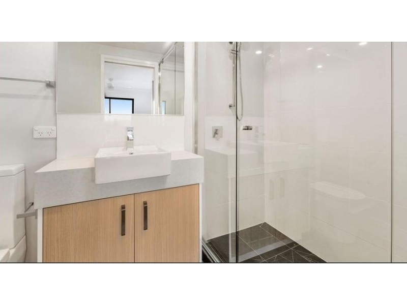 U302 / 22 Zenith Ave, Chermside QLD 4032