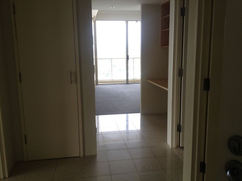 22 lather st, Southport QLD 4215