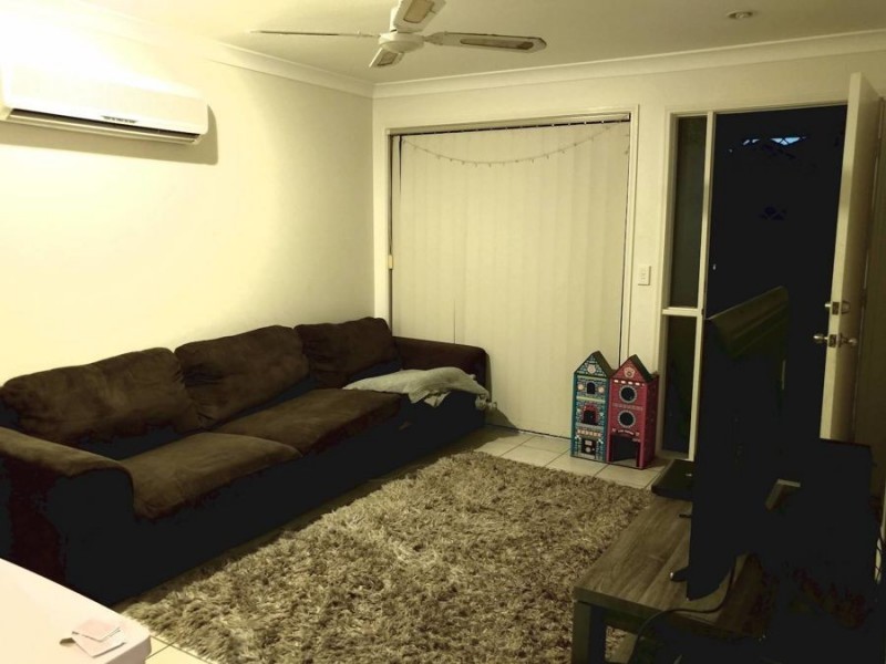 24/74 Universal Street, Pacific Pines QLD 4211