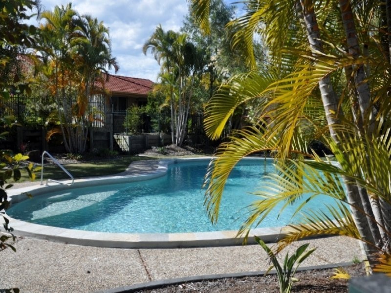 167 Central Street, Labrador QLD 4215