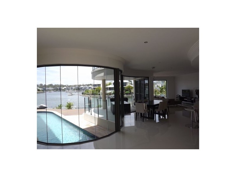 25 Ferrymans Court, Helensvale QLD 4212
