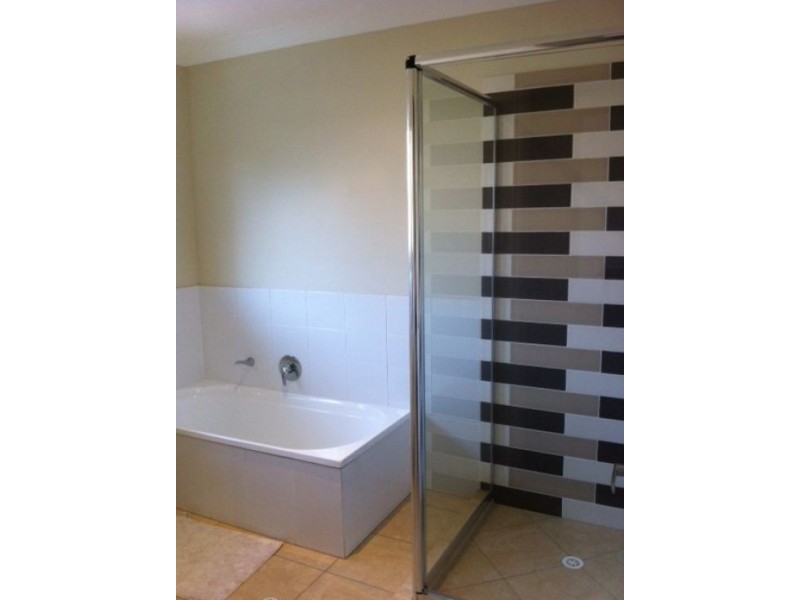 11 Pyranees, Calamvale QLD 4116