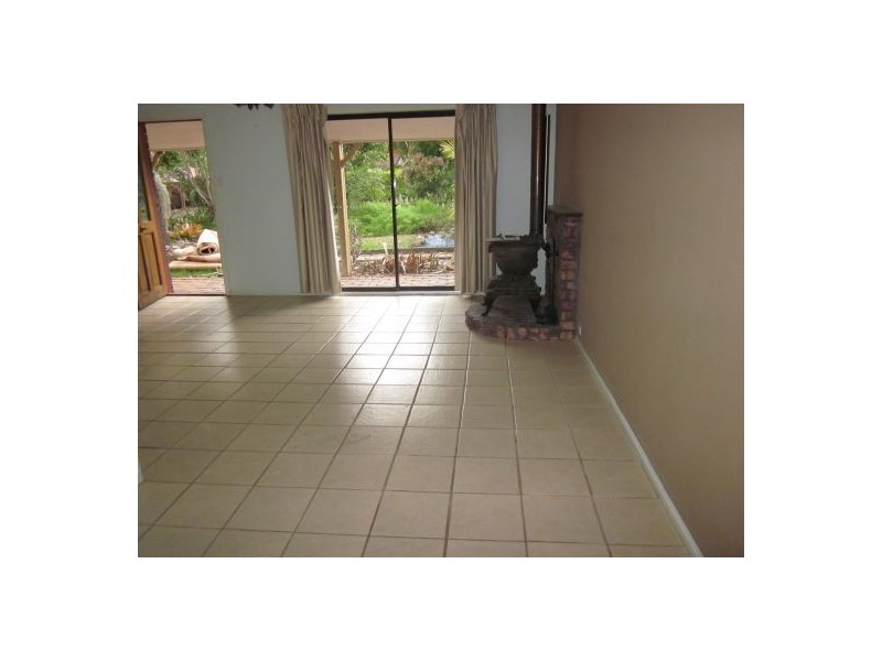 102 Lyndale St, Daisy Hill QLD 4127