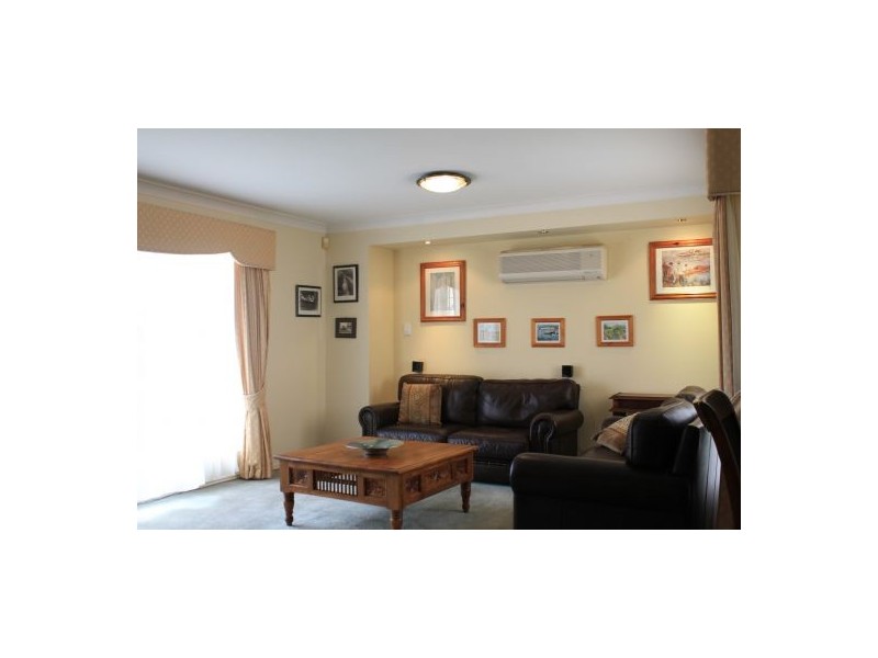 #15 Narrun Place, Eight Mile Plains QLD 4113