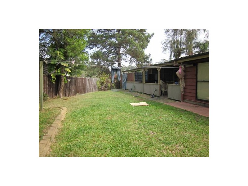 102 Lyndale St, Daisy Hill QLD 4127