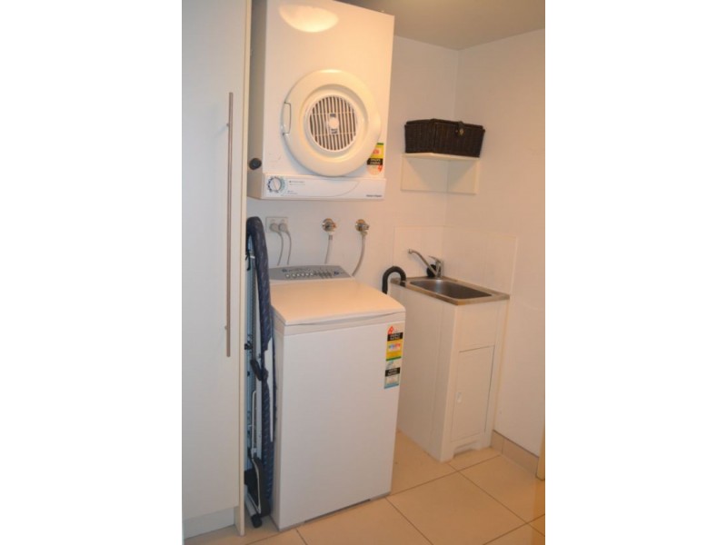 53 Commercial Rd, Teneriffe QLD 4005