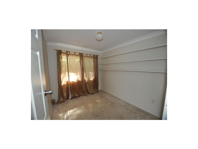 703 Moggill Rd, Chapel Hill QLD 4069