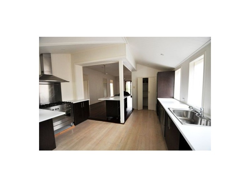 58 Wylie, Coorparoo QLD 4151