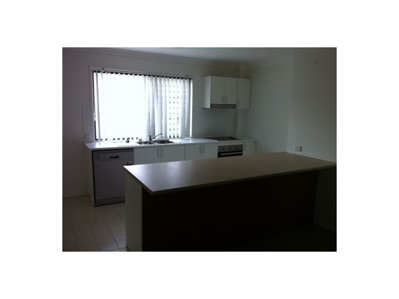 21/11 Portia St, Kingston QLD 4114