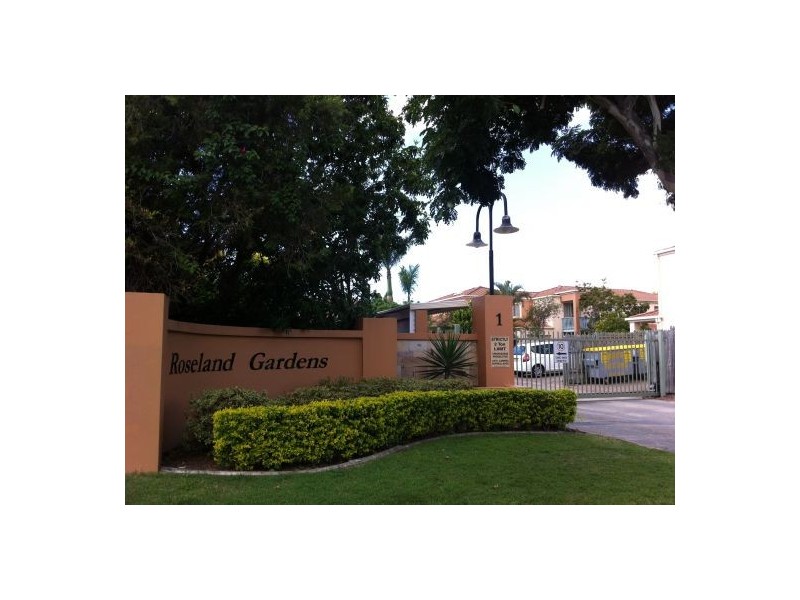 1/1 Warbler Parade, Varsity Lakes QLD 4227