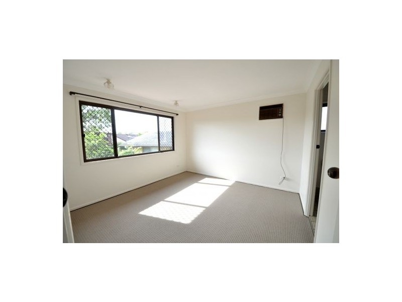 114 Mt Ommaney Dr, Jindalee QLD 4074