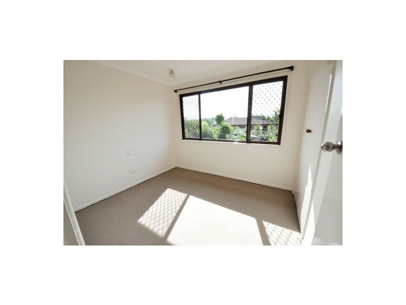 114 Mt Ommaney Dr, Jindalee QLD 4074
