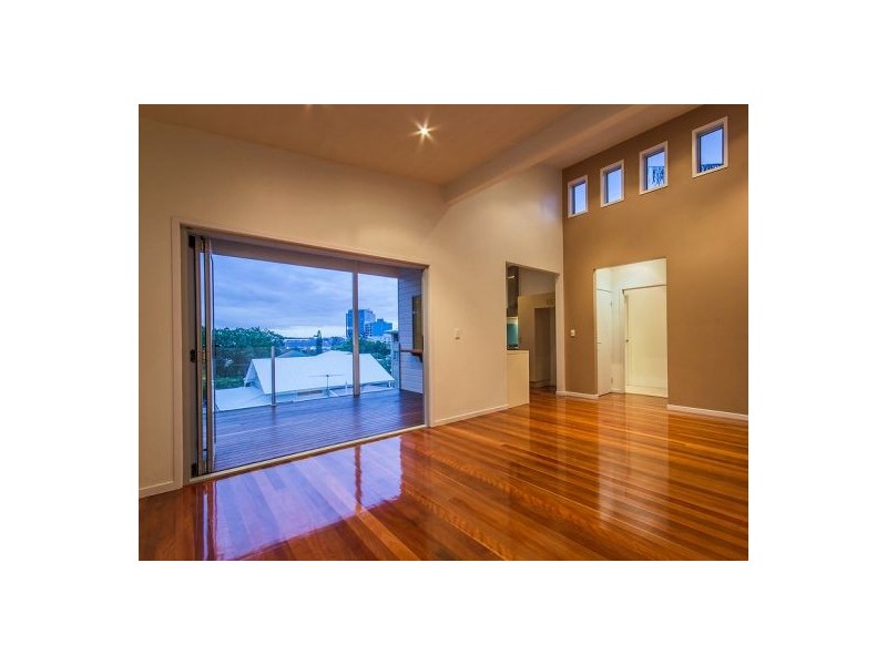 10 Okeden St, Toowong QLD 4066